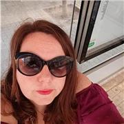 Profesora de educación infantil y con experiencia de dibujo.